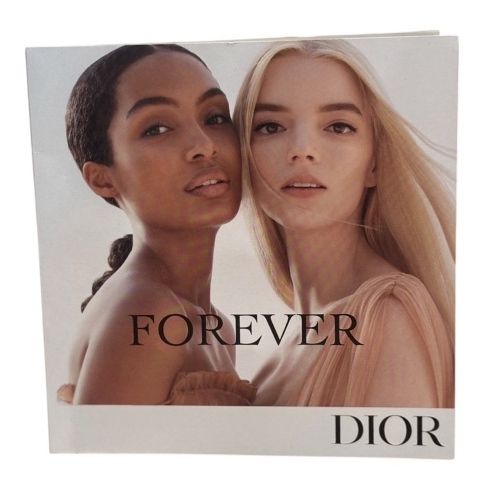 Dior Forever Skin Glow Foundation Sample‎ Card